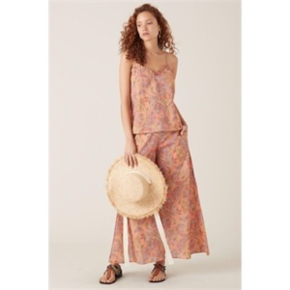 TIGERLILY Sisandia Paisley High Waisted Split Wide Leg Pants NWT - Picture 1 of 16
